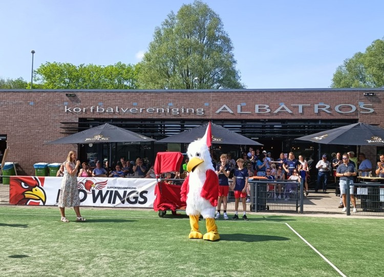 Albatros op titelkoers
